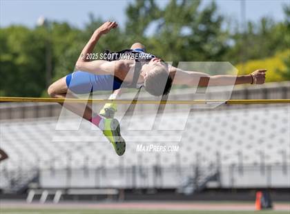 Thumbnail 2 in GCC Track & Field Championships (Day 2) photogallery.