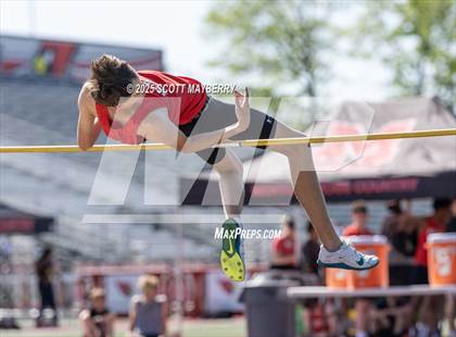Thumbnail 2 in GCC Track & Field Championships (Day 2) photogallery.
