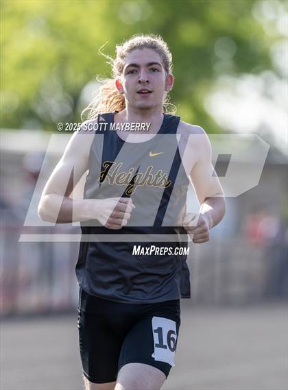 Thumbnail 3 in GCC Track & Field Championships (Day 2) photogallery.