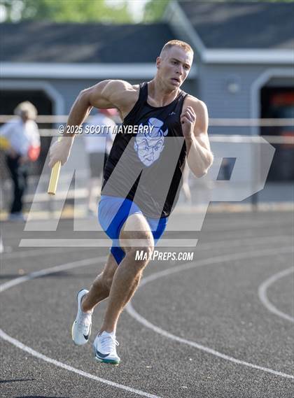 Thumbnail 1 in GCC Track & Field Championships (Day 2) photogallery.