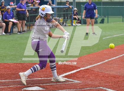 Thumbnail 1 in Weimar vs Thrall (UIL 2A Regional Semifinal Playoff) photogallery.