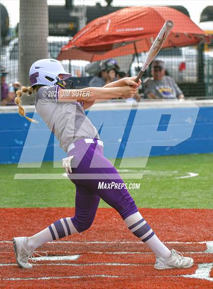 Thumbnail 1 in Weimar vs Thrall (UIL 2A Regional Semifinal Playoff) photogallery.