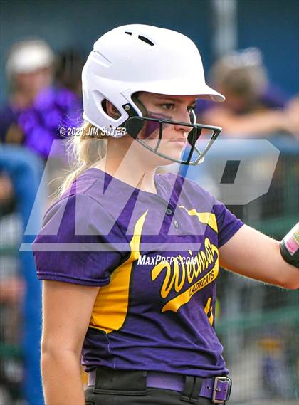 Thumbnail 1 in Weimar vs Thrall (UIL 2A Regional Semifinal Playoff) photogallery.
