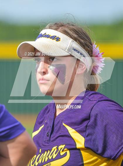 Thumbnail 3 in Weimar vs Thrall (UIL 2A Regional Semifinal Playoff) photogallery.