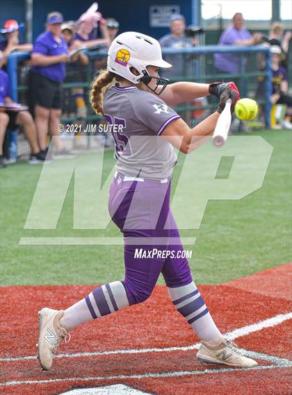 Thumbnail 3 in Weimar vs Thrall (UIL 2A Regional Semifinal Playoff) photogallery.