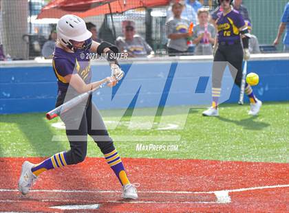 Thumbnail 1 in Weimar vs Thrall (UIL 2A Regional Semifinal Playoff) photogallery.