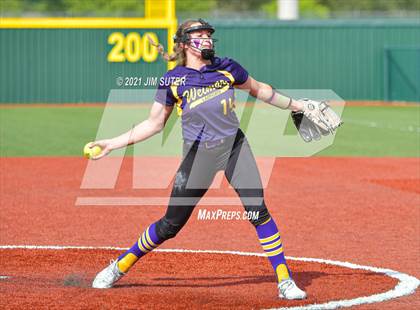 Thumbnail 2 in Weimar vs Thrall (UIL 2A Regional Semifinal Playoff) photogallery.