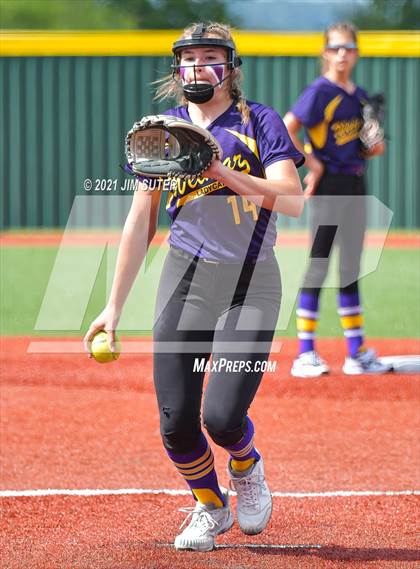 Thumbnail 2 in Weimar vs Thrall (UIL 2A Regional Semifinal Playoff) photogallery.