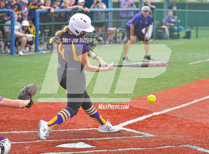 Thumbnail 2 in Weimar vs Thrall (UIL 2A Regional Semifinal Playoff) photogallery.