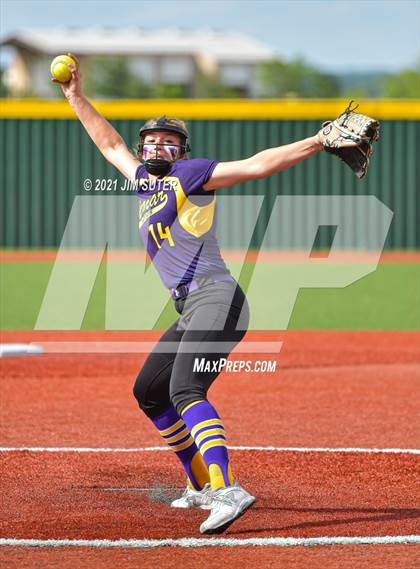 Thumbnail 1 in Weimar vs Thrall (UIL 2A Regional Semifinal Playoff) photogallery.