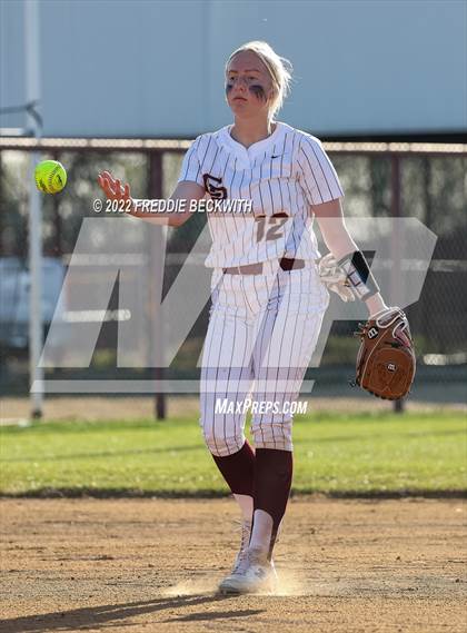 Thumbnail 2 in Alvord @ Collinsville photogallery.