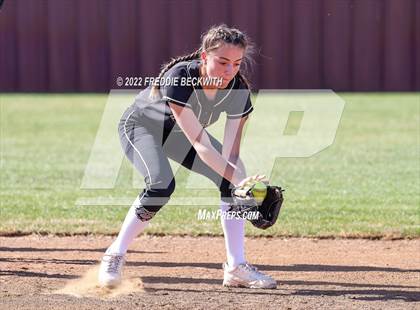 Thumbnail 1 in Alvord @ Collinsville photogallery.