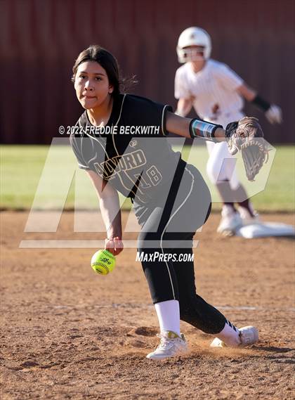 Thumbnail 1 in Alvord @ Collinsville photogallery.