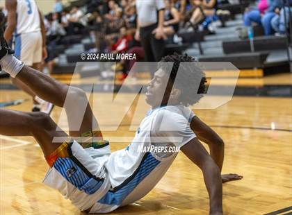 Thumbnail 2 in Apex @ Panther Creek photogallery.