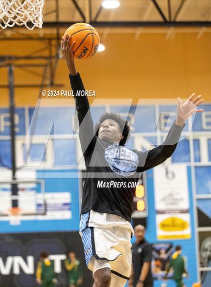 Thumbnail 1 in Apex @ Panther Creek photogallery.