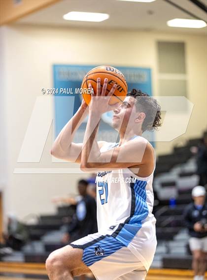Thumbnail 1 in Apex @ Panther Creek photogallery.
