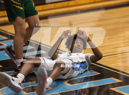 Thumbnail 3 in Apex @ Panther Creek photogallery.