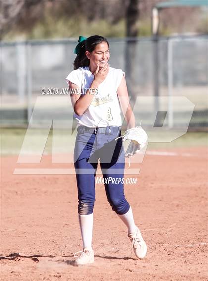 Thumbnail 2 in Yuma Catholic vs. Trivium Prep photogallery.