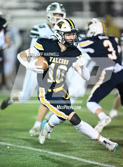 Thumbnail 1 in Malvern vs. Hillsdale (OHSAA Division 7 Regional Semifinal) photogallery.