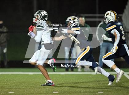 Thumbnail 2 in Malvern vs. Hillsdale (OHSAA Division 7 Regional Semifinal) photogallery.