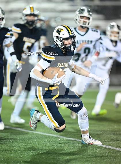 Thumbnail 2 in Malvern vs. Hillsdale (OHSAA Division 7 Regional Semifinal) photogallery.