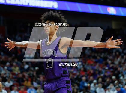 Thumbnail 3 in Bellevue West vs. Omaha Central (NSAA Class A Semifinal) photogallery.