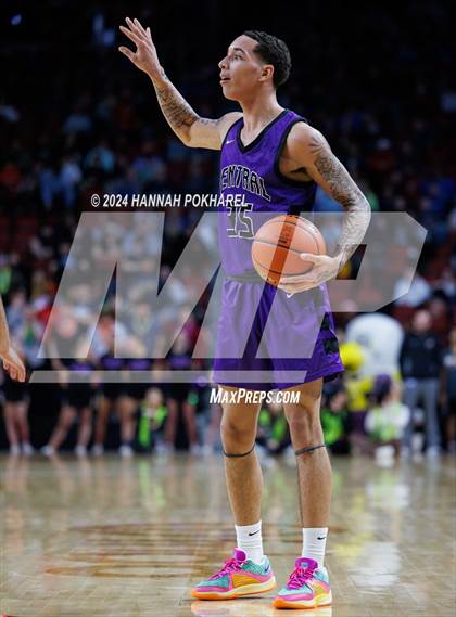 Thumbnail 3 in Bellevue West vs. Omaha Central (NSAA Class A Semifinal) photogallery.