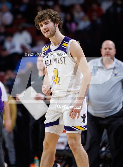 Thumbnail 2 in Bellevue West vs. Omaha Central (NSAA Class A Semifinal) photogallery.