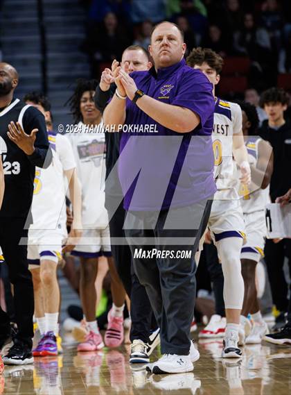Thumbnail 2 in Bellevue West vs. Omaha Central (NSAA Class A Semifinal) photogallery.