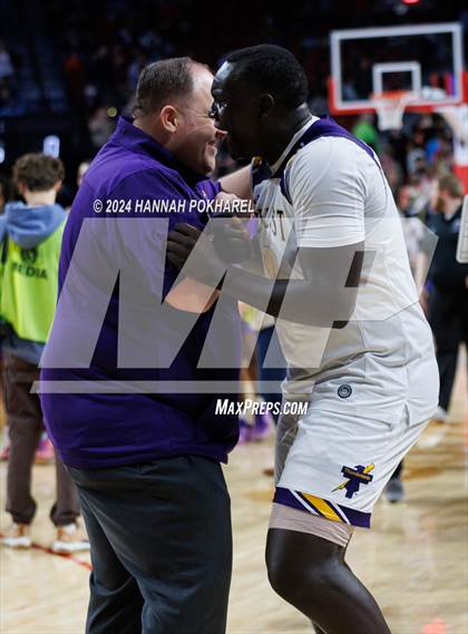 Thumbnail 1 in Bellevue West vs. Omaha Central (NSAA Class A Semifinal) photogallery.