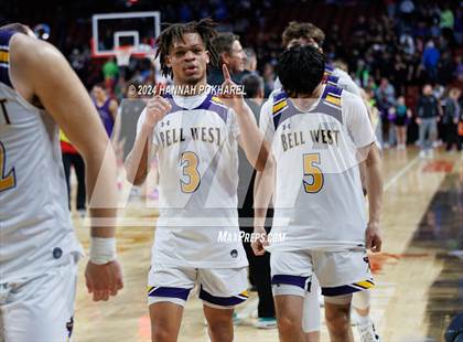 Thumbnail 3 in Bellevue West vs. Omaha Central (NSAA Class A Semifinal) photogallery.