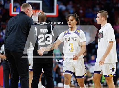 Thumbnail 2 in Bellevue West vs. Omaha Central (NSAA Class A Semifinal) photogallery.