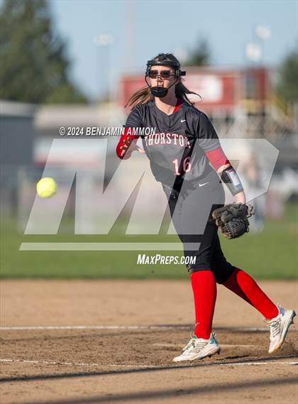 Thumbnail 2 in Thurston @ South Albany photogallery.