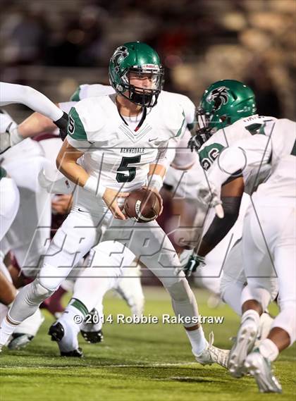 Thumbnail 1 in Kennedale vs. Athens (UIL 4A Division 1 Region 2 Area Playoff) photogallery.