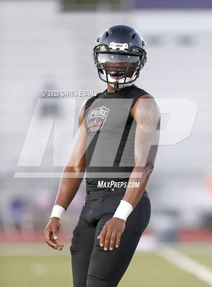 Thumbnail 2 in Varsity Opponent @ Christian Brothers photogallery.