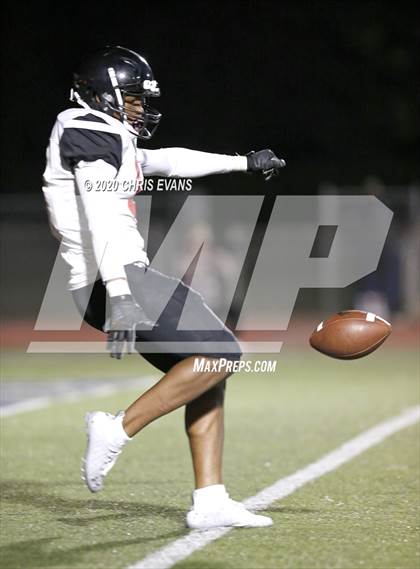 Thumbnail 2 in Varsity Opponent @ Christian Brothers photogallery.