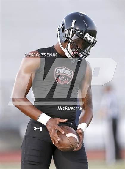 Thumbnail 1 in Varsity Opponent @ Christian Brothers photogallery.