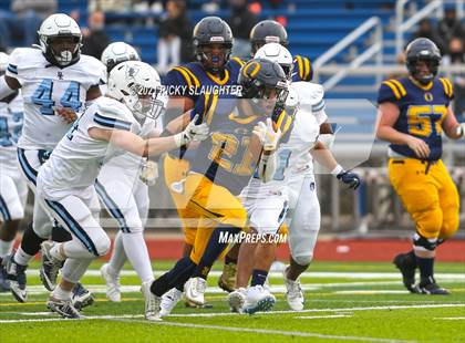 Thumbnail 3 in Belleville East vs. O'Fallon photogallery.