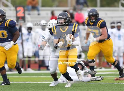 Thumbnail 3 in Belleville East vs. O'Fallon photogallery.