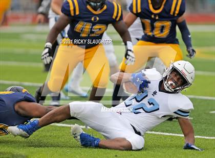 Thumbnail 3 in Belleville East vs. O'Fallon photogallery.