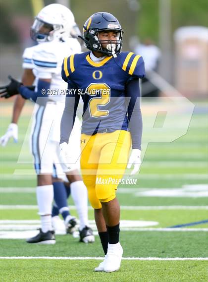 Thumbnail 3 in Belleville East vs. O'Fallon photogallery.