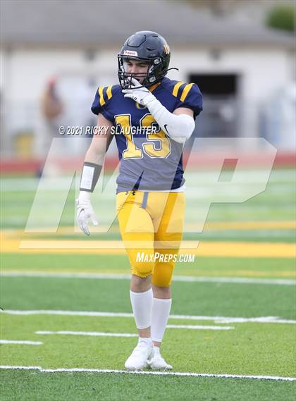 Thumbnail 2 in Belleville East vs. O'Fallon photogallery.