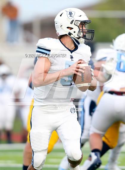 Thumbnail 2 in Belleville East vs. O'Fallon photogallery.