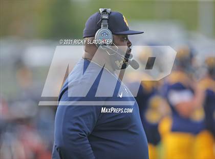 Thumbnail 1 in Belleville East vs. O'Fallon photogallery.