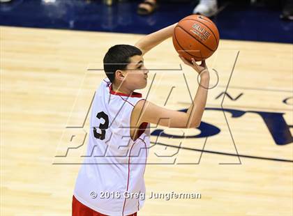 Thumbnail 3 in Sacramento vs. Moreau Catholic (MaxPreps MLK Classic) photogallery.