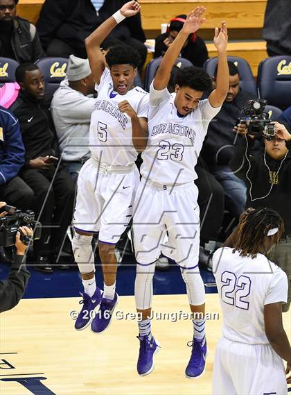 Thumbnail 1 in Sacramento vs. Moreau Catholic (MaxPreps MLK Classic) photogallery.