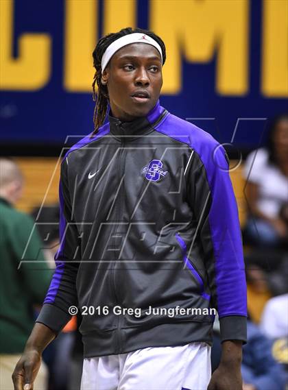 Thumbnail 1 in Sacramento vs. Moreau Catholic (MaxPreps MLK Classic) photogallery.