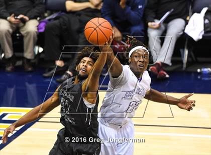 Thumbnail 1 in Sacramento vs. Moreau Catholic (MaxPreps MLK Classic) photogallery.