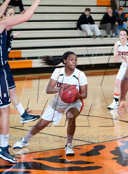 Thumbnail 3 in Hamilton Heights Christian Academy vs. Ensworth (Ensworth Christmas Classic) photogallery.