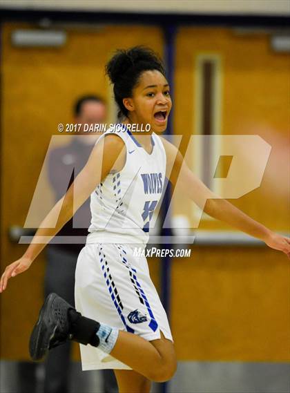 Thumbnail 2 in Grandview vs. Seton Catholic ( NIKE Tournament Of Champions)  photogallery.